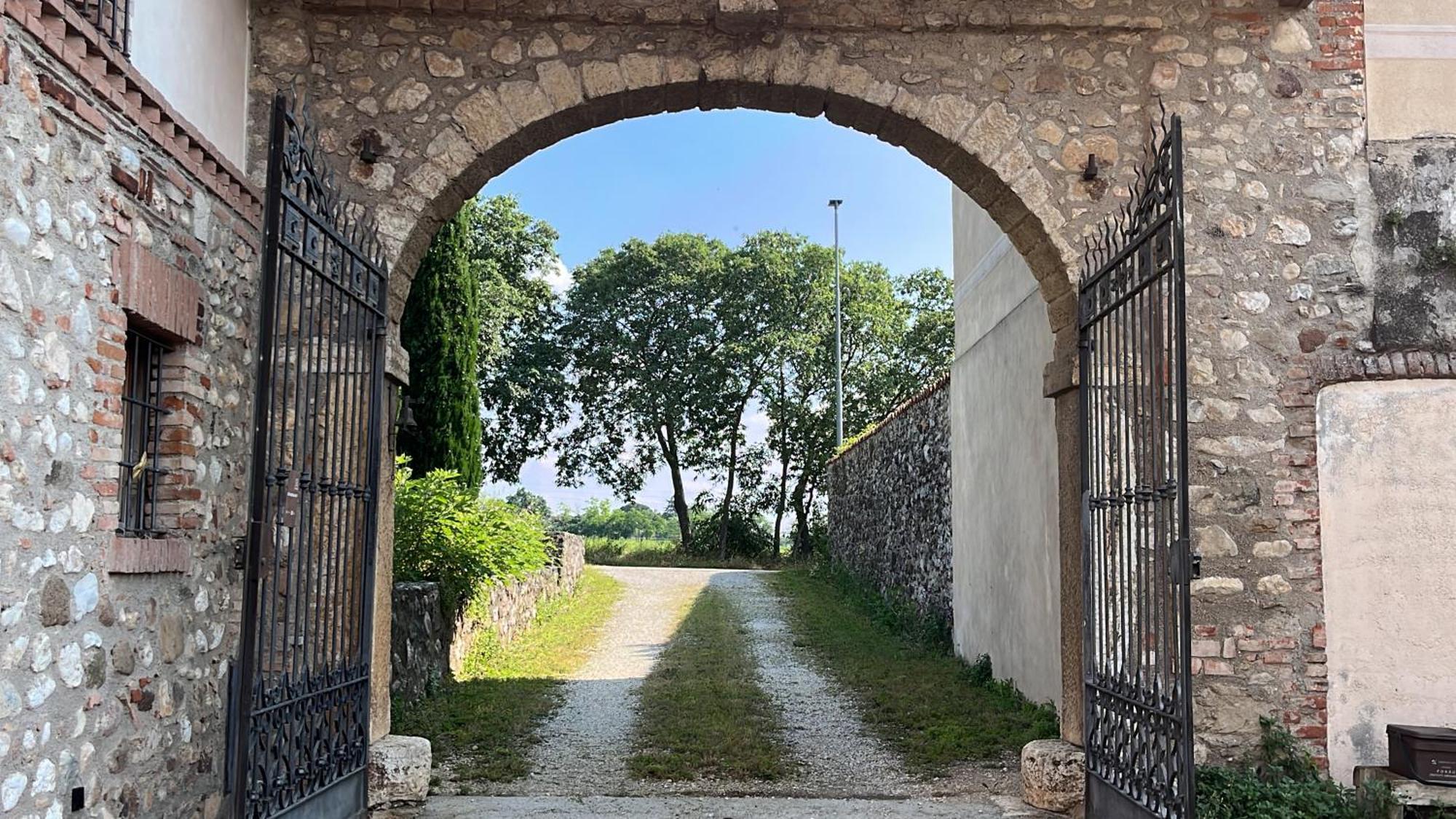 Antico Cascinale Lombardo Bed & Breakfast Lonato Exterior foto