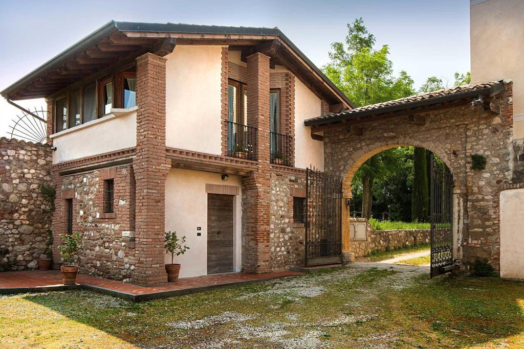 Antico Cascinale Lombardo Bed & Breakfast Lonato Cameră foto