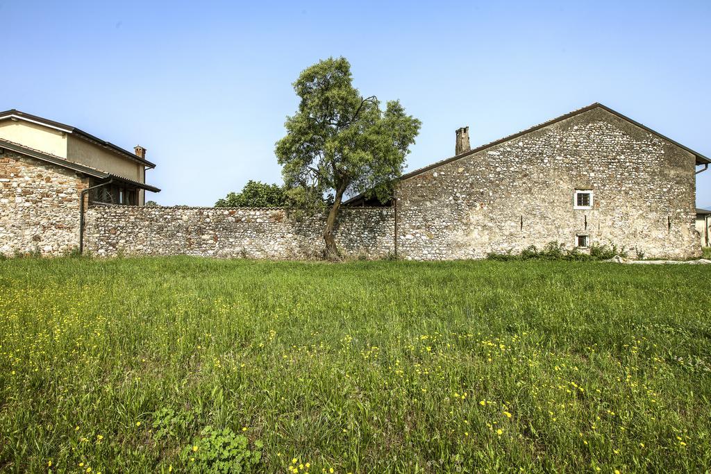 Antico Cascinale Lombardo Bed & Breakfast Lonato Exterior foto
